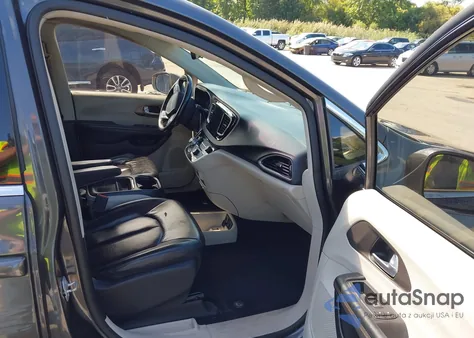 2017 Chrysler Pacifica Touring-L from USA, damaged, VIN 2C4RC1BG6HR540713